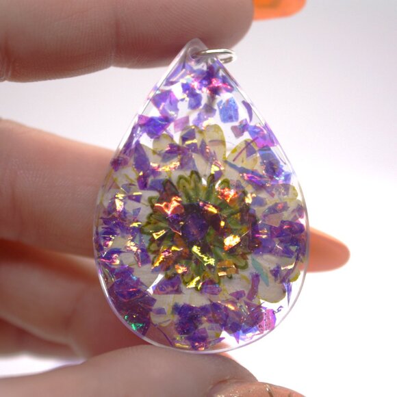 Hand Crafted Purple Daisy Resin Earrings - Picture 3 of 4